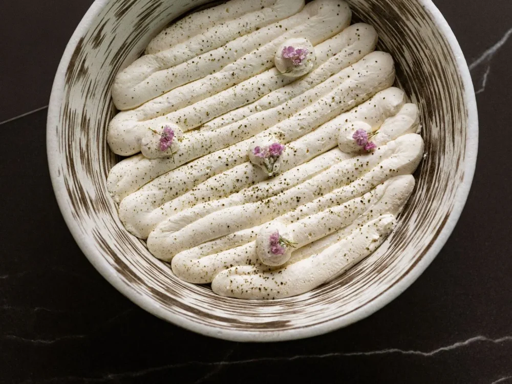 Csokoládémousse ancho chilivel és tahiti vaníliakrémmel