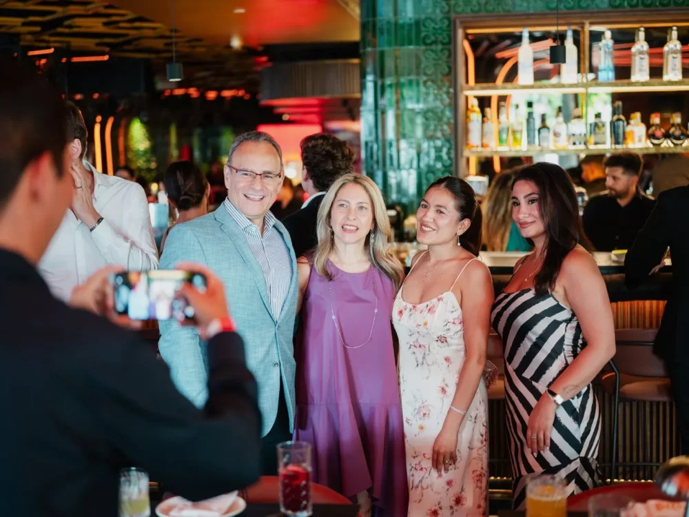 Csoportkép egy rendezvényen a VIBE Budapestben