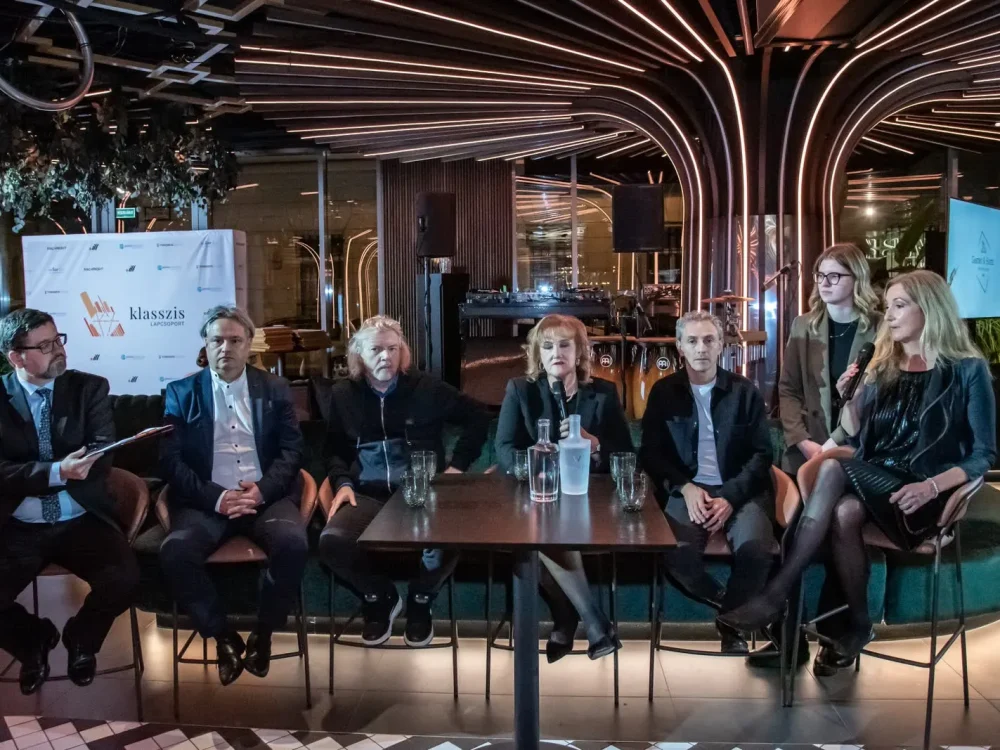 Panelbeszélgetés egy üzleti rendezvényen